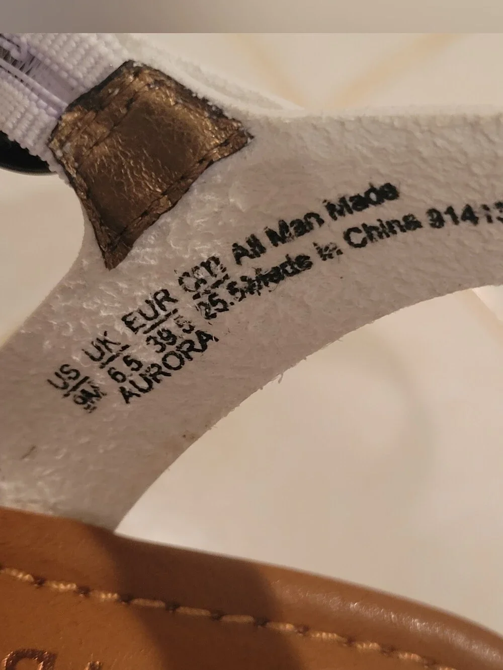 NWOB Size 9 Platform Wedge Strappy Sandals White Women’s cork open toe Malibu